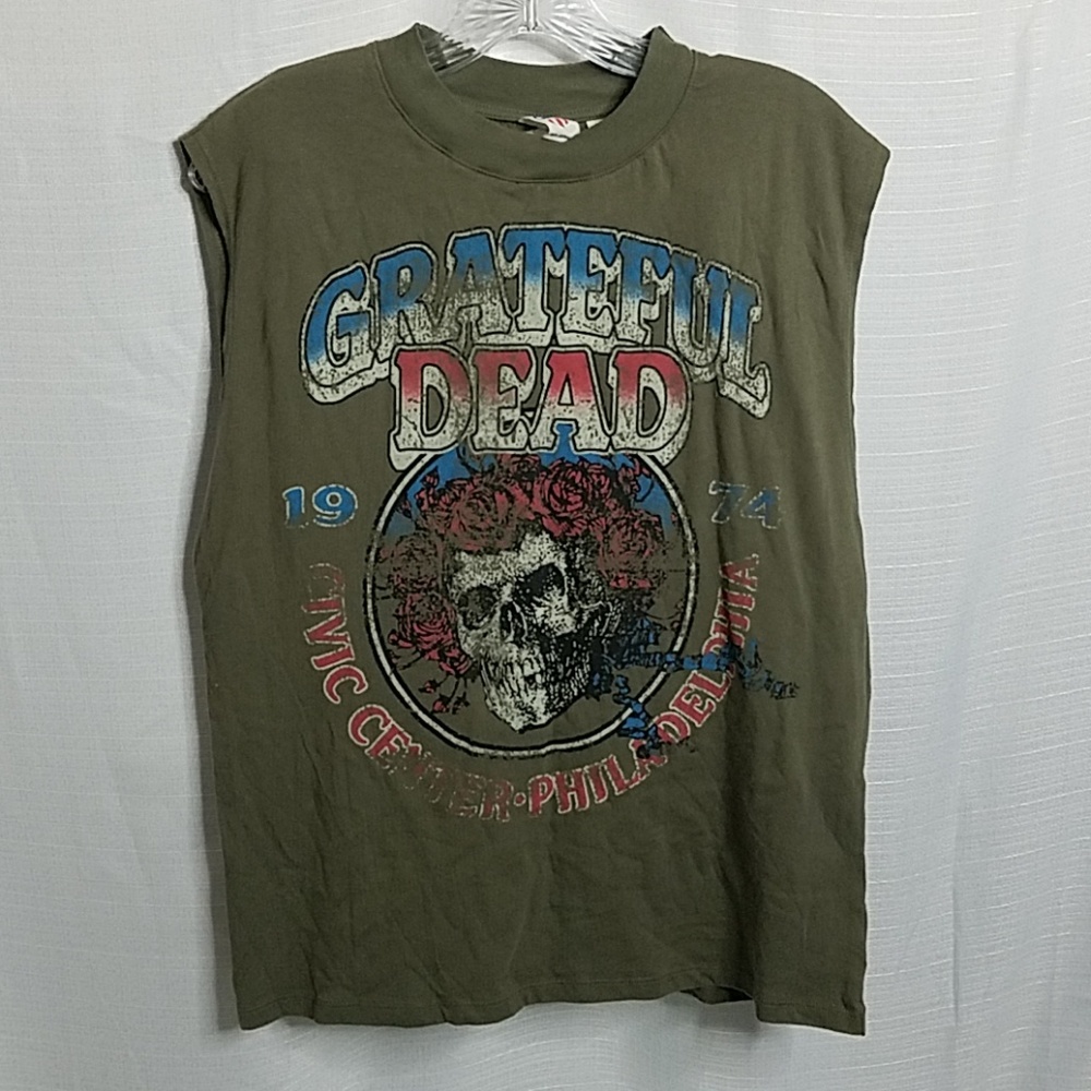 Junk food olive green cut off shirt